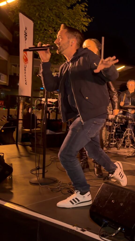 Music2Dance beim Straßenfest bei Nacht